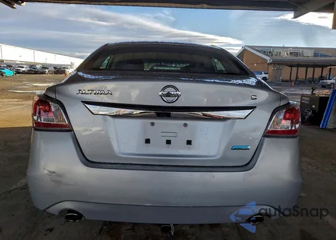 2014 Nissan Altima 2.5 z USA, uszkodzony, nr VIN 1N4AL3AP9EN333435